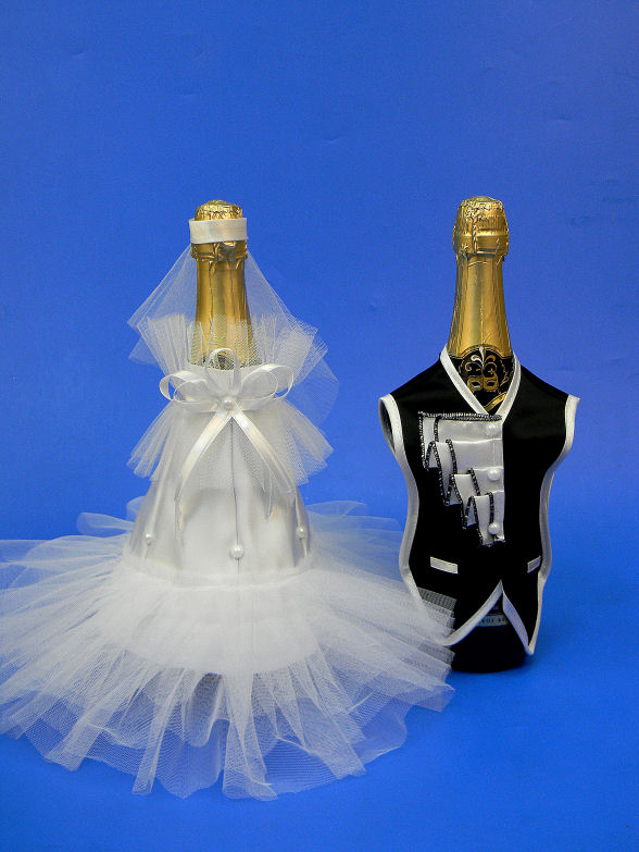 Одежда на шампанское, белая 38092, фатин